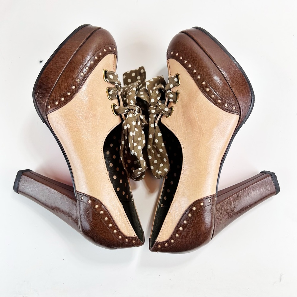 Betsey Johnson Retro Oxford Pumps Size 8 Brown Ribbon Laced Pinup Academia Heels - Picture 8 of 10